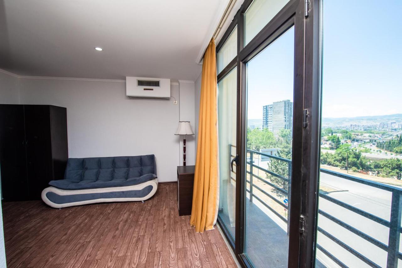Hotel Shine Palace Tbiliszi Kültér fotó