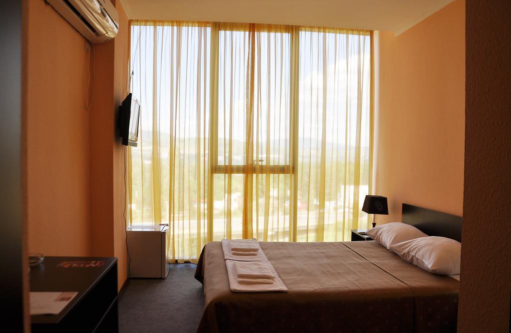 Hotel Shine Palace Tbiliszi Kültér fotó